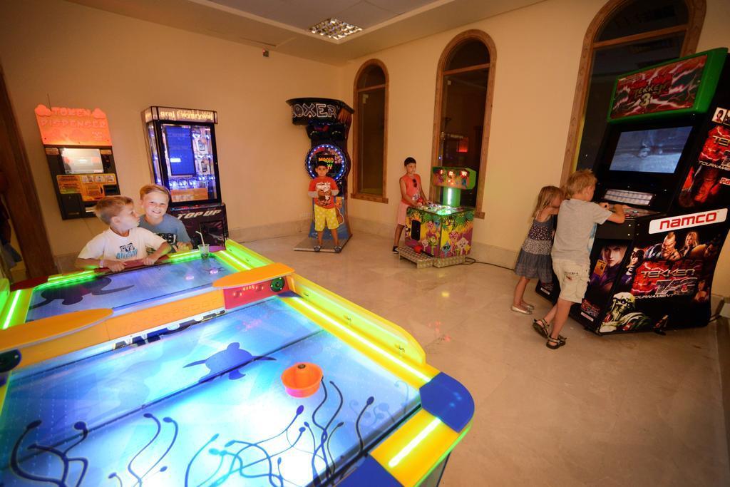 Курортный комплекс Charmillion Club Aquapark 5*